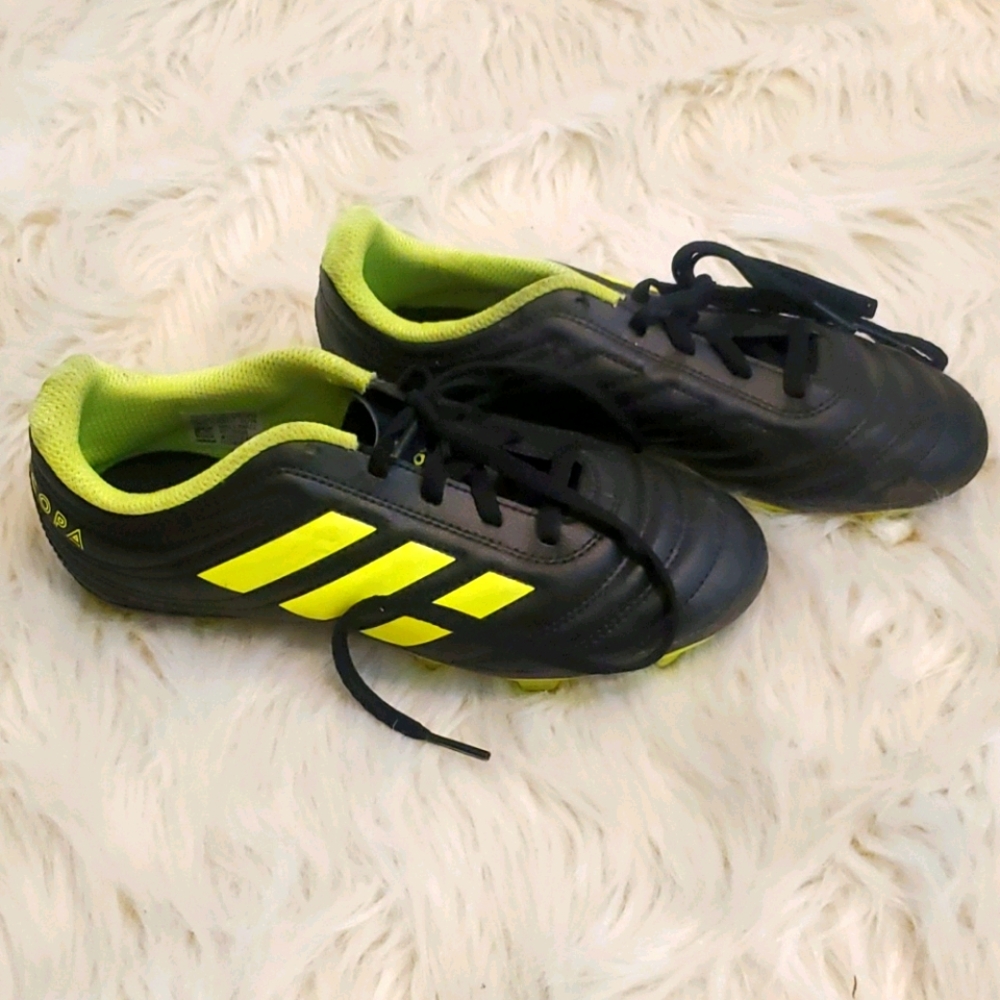 Boys cleats